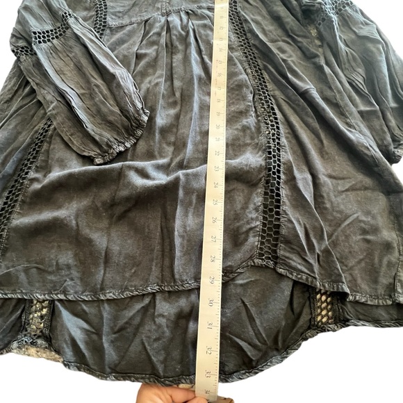 🏷️NWT Riviya Oversized Washed Out Black Eyelet Tunic - Picture 7 of 8